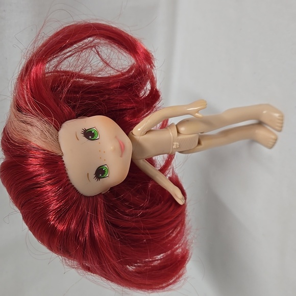 Strawberry Shortcake 6" Doll Figure 2008 TCFC Poseable Freestanding  CUTE - Picture 14 of 14